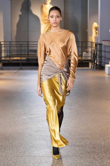 Fotoservizio/FW 22-23/WOMEN/SFILATA/LAURA BIAGIOTTI/DP2/26