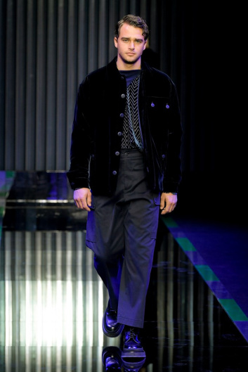 Fotoservizio/FW 22-23/WOMEN/SFILATA/GIORGIO ARMANI/DP2/35