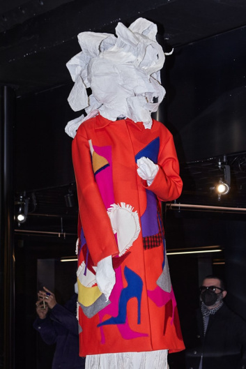 Fotoservizio/FW 22-23/WOMEN/PRESENTAZIONE/TIZIANO GUARDINI/DP2/5