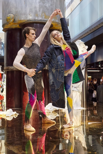 Fotoservizio/FW 22-23/WOMEN/PRESENTAZIONE/TIZIANO GUARDINI/DP2/22