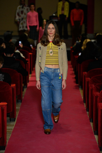 Fotoservizio/FW 22-23/WOMEN/SFILATA/CORMIO/DP2/18