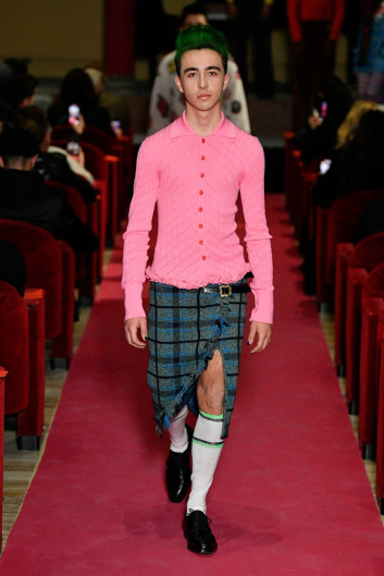 Fotoservizio/FW 22-23/WOMEN/SFILATA/CORMIO/DP2/21