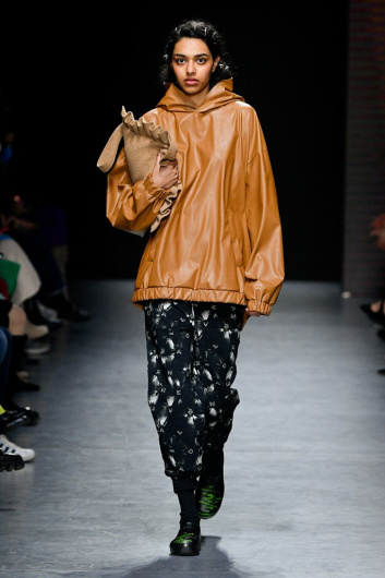 Fotoservizio/FW 22-23/WOMEN/SFILATA/ALEXANDRA MOURA/DP2/9