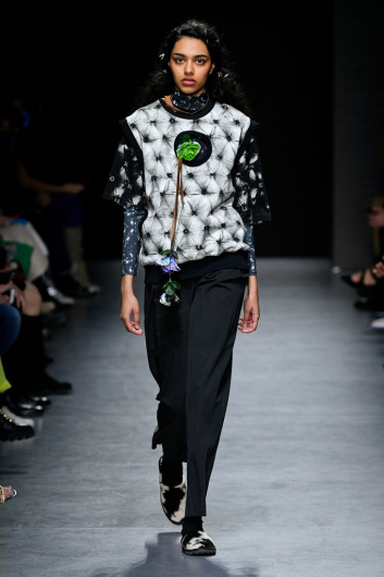 Fotoservizio/FW 22-23/WOMEN/SFILATA/ALEXANDRA MOURA/DP2/25