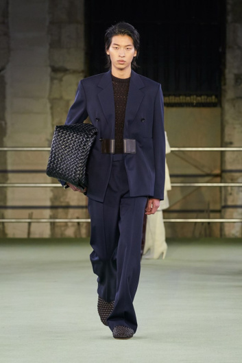 Fotoservizio/FW 22-23/WOMEN/SFILATA/BOTTEGA VENETA/DP2/5