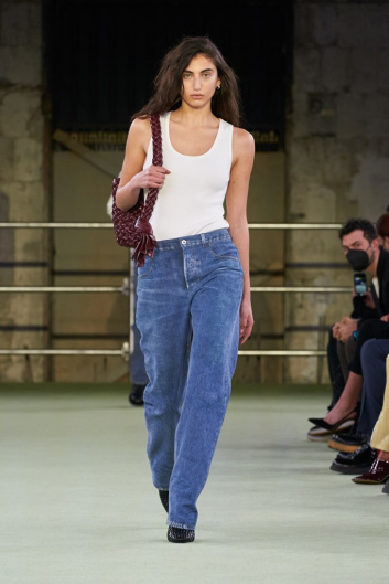 Fotoservizio/FW 22-23/WOMEN/SFILATA/BOTTEGA VENETA/DP2/0