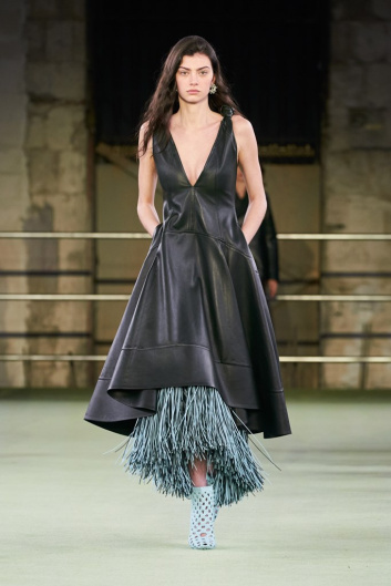Fotoservizio/FW 22-23/WOMEN/SFILATA/BOTTEGA VENETA/DP2/27