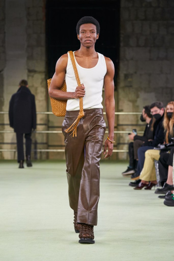 Fotoservizio/FW 22-23/WOMEN/SFILATA/BOTTEGA VENETA/DP2/21