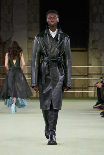 Fotoservizio/FW 22-23/WOMEN/SFILATA/BOTTEGA VENETA/DP2/35