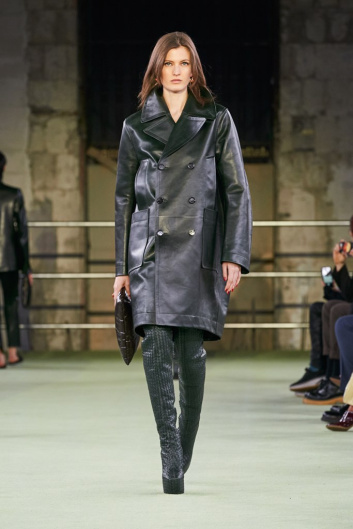 Fotoservizio/FW 22-23/WOMEN/SFILATA/BOTTEGA VENETA/DP2/28