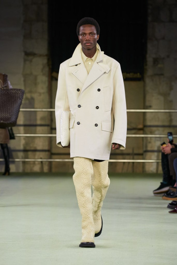 Fotoservizio/FW 22-23/WOMEN/SFILATA/BOTTEGA VENETA/DP2/39