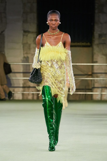 Fotoservizio/FW 22-23/WOMEN/SFILATA/BOTTEGA VENETA/DP2/67