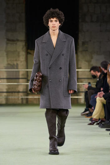 Fotoservizio/FW 22-23/WOMEN/SFILATA/BOTTEGA VENETA/DP2/58