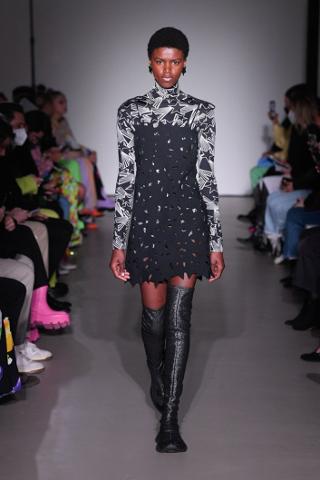 Fotoservizio/FW 22-23/WOMEN/SFILATA/MSGM/DP2/12