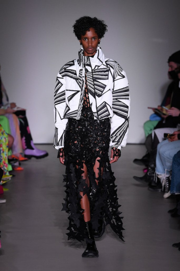Fotoservizio/FW 22-23/WOMEN/SFILATA/MSGM/DP2/21