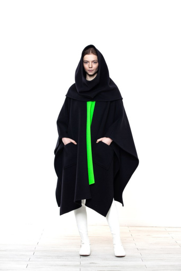Fotoservizio/FW 22-23/WOMEN/PRESENTAZIONE/GIANLUCA CAPANNOLO/DP2/18