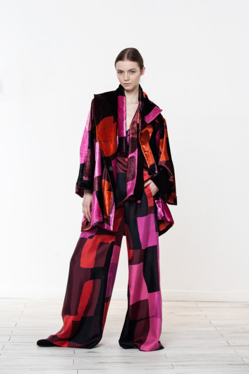 Fotoservizio/FW 22-23/WOMEN/PRESENTAZIONE/GIANLUCA CAPANNOLO/DP2/12