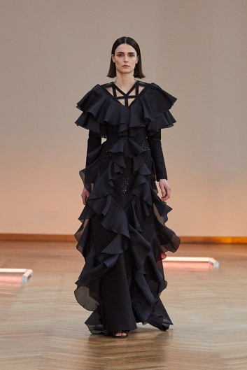 Fotoservizio/FW 22-23/WOMEN/PRESENTAZIONE/RAMZEN/DP2/12