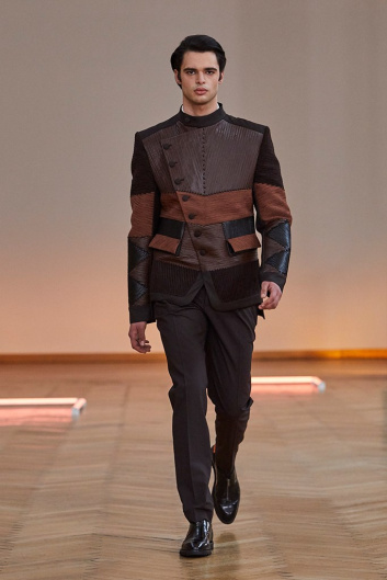 Fotoservizio/FW 22-23/WOMEN/PRESENTAZIONE/RAMZEN/DP2/13