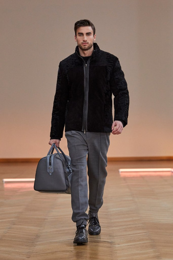 Fotoservizio/FW 22-23/WOMEN/PRESENTAZIONE/RAMZEN/DP2/7