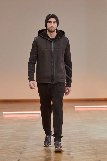 Fotoservizio/FW 22-23/WOMEN/PRESENTAZIONE/RAMZEN/DP2/19