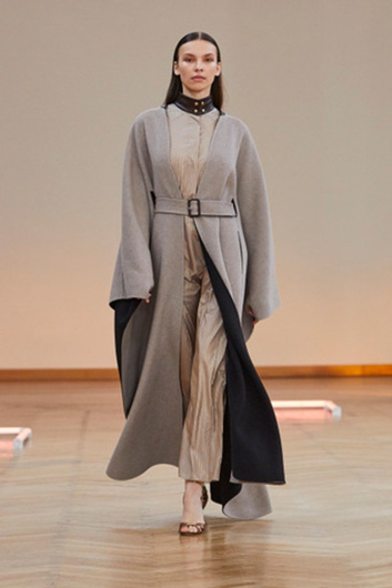 Fotoservizio/FW 22-23/WOMEN/PRESENTAZIONE/RAMZEN/DP2/20