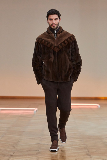 Fotoservizio/FW 22-23/WOMEN/PRESENTAZIONE/RAMZEN/DP2/21