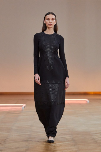 Fotoservizio/FW 22-23/WOMEN/PRESENTAZIONE/RAMZEN/DP2/14