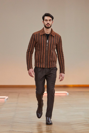 Fotoservizio/FW 22-23/WOMEN/PRESENTAZIONE/RAMZEN/DP2/15