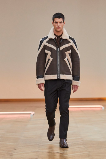 Fotoservizio/FW 22-23/WOMEN/PRESENTAZIONE/RAMZEN/DP2/29