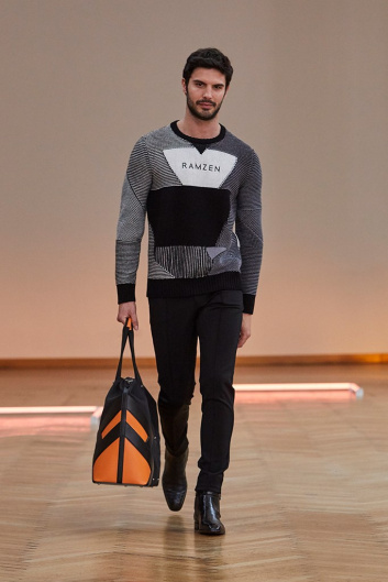 Fotoservizio/FW 22-23/WOMEN/PRESENTAZIONE/RAMZEN/DP2/27