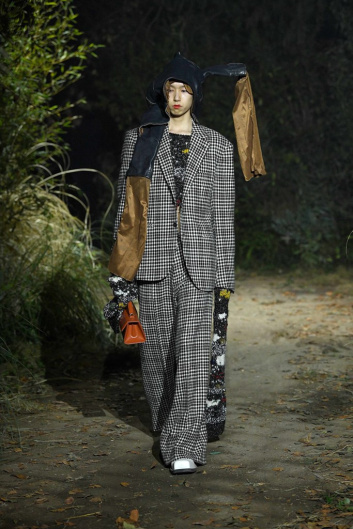Fotoservizio/FW 22-23/WOMEN/SFILATA/MARNI/DP2/11