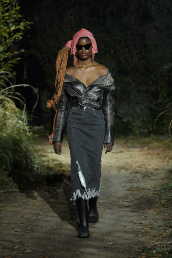 Fotoservizio/FW 22-23/WOMEN/SFILATA/MARNI/DP2/21
