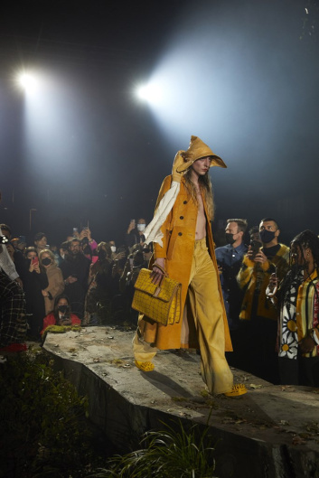 Fotoservizio/FW 22-23/WOMEN/SFILATA/MARNI/DP2/28