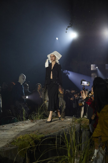 Fotoservizio/FW 22-23/WOMEN/SFILATA/MARNI/DP2/24