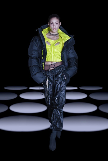 Fotoservizio/FW 22-23/WOMEN/SFILATA/BYBLOS/DP2/1