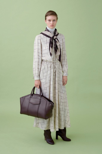 Fotoservizio/FW 22-23/WOMEN/PRESENTAZIONE/KITON/DP2/16