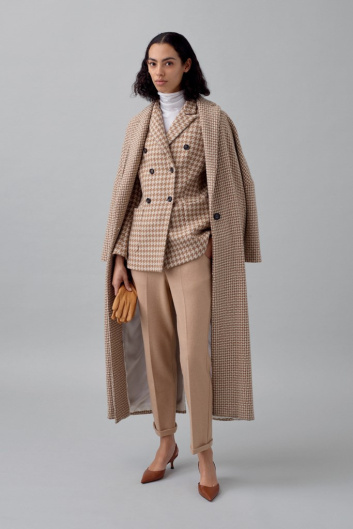 Fotoservizio/FW 22-23/WOMEN/PRESENTAZIONE/KITON/DP2/23