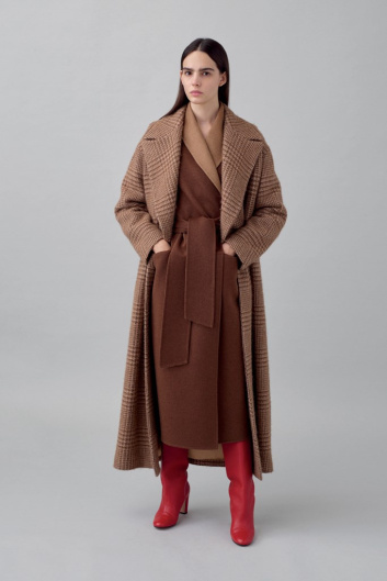 Fotoservizio/FW 22-23/WOMEN/PRESENTAZIONE/KITON/DP2/22