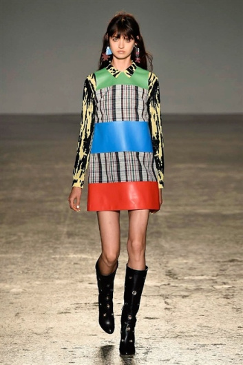 Fotoservizio/SS 2016/WOMEN/AU JOUR LE JOUR/DP1/2
