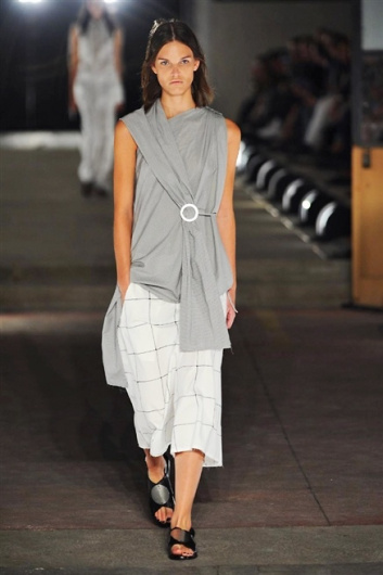 Fotoservizio/SS 2016/WOMEN/DAMIR DOMA/DP1/0