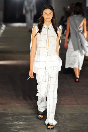 Fotoservizio/SS 2016/WOMEN/DAMIR DOMA/DP1/1