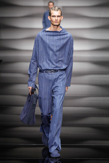 Fotoservizio/SS 2023/MEN/SFILATA/EMPORIO ARMANI/DP2/2
