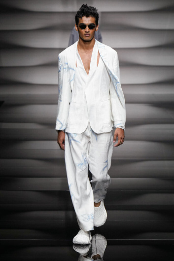 Fotoservizio/SS 2023/MEN/SFILATA/EMPORIO ARMANI/DP2/0
