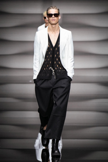 Fotoservizio/SS 2023/MEN/SFILATA/EMPORIO ARMANI/DP2/11