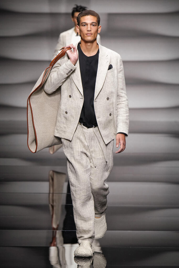 Fotoservizio/SS 2023/MEN/SFILATA/EMPORIO ARMANI/DP2/11
