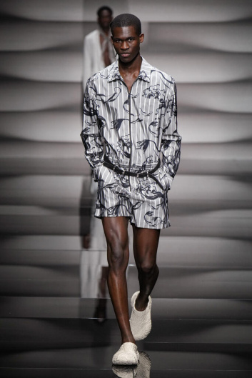 Fotoservizio/SS 2023/MEN/SFILATA/EMPORIO ARMANI/DP2/4