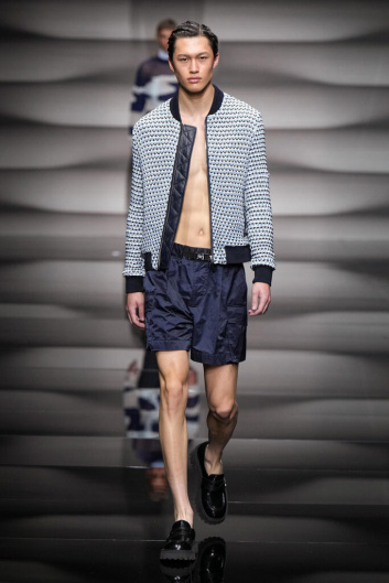 Fotoservizio/SS 2023/MEN/SFILATA/EMPORIO ARMANI/DP2/15