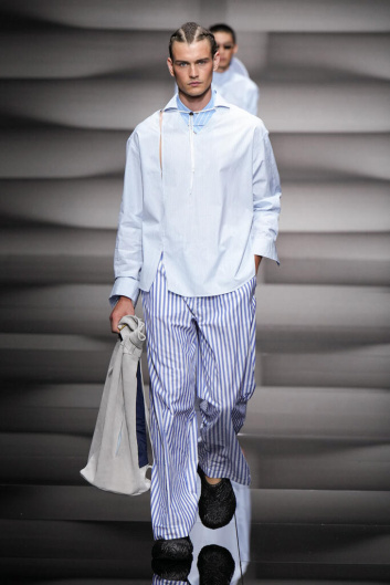 Fotoservizio/SS 2023/MEN/SFILATA/EMPORIO ARMANI/DP2/29