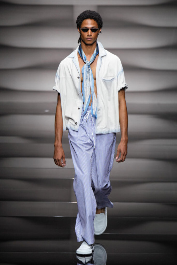 Fotoservizio/SS 2023/MEN/SFILATA/EMPORIO ARMANI/DP2/24